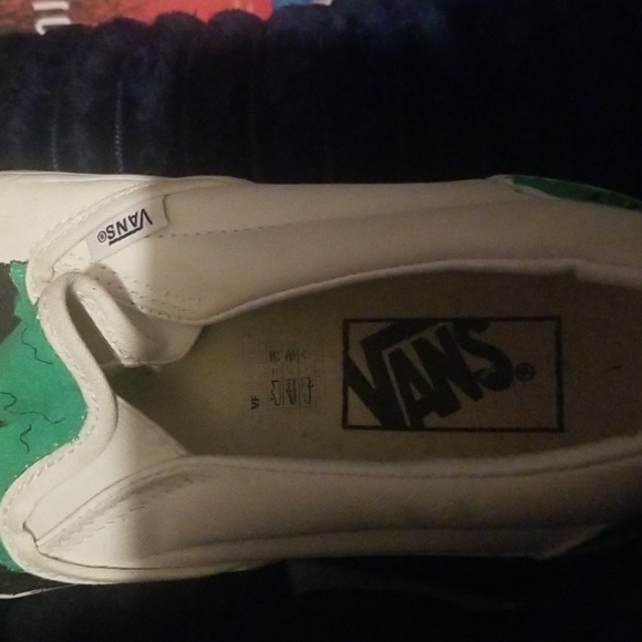 Customized Vans - Picture 7 of 8